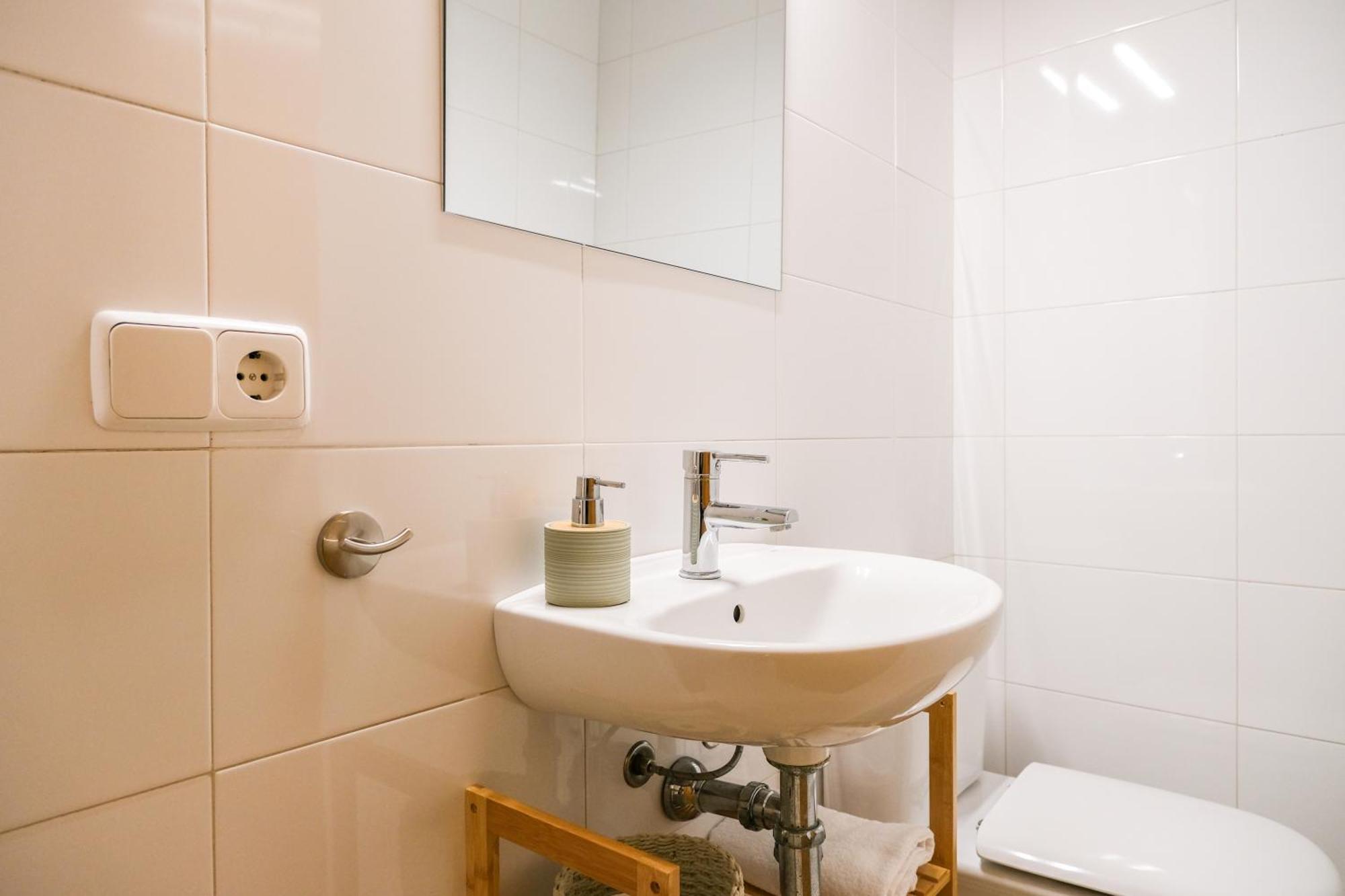 Apartament Ca Leudald 1 Descubre Besalu En Familia Zewnętrze zdjęcie