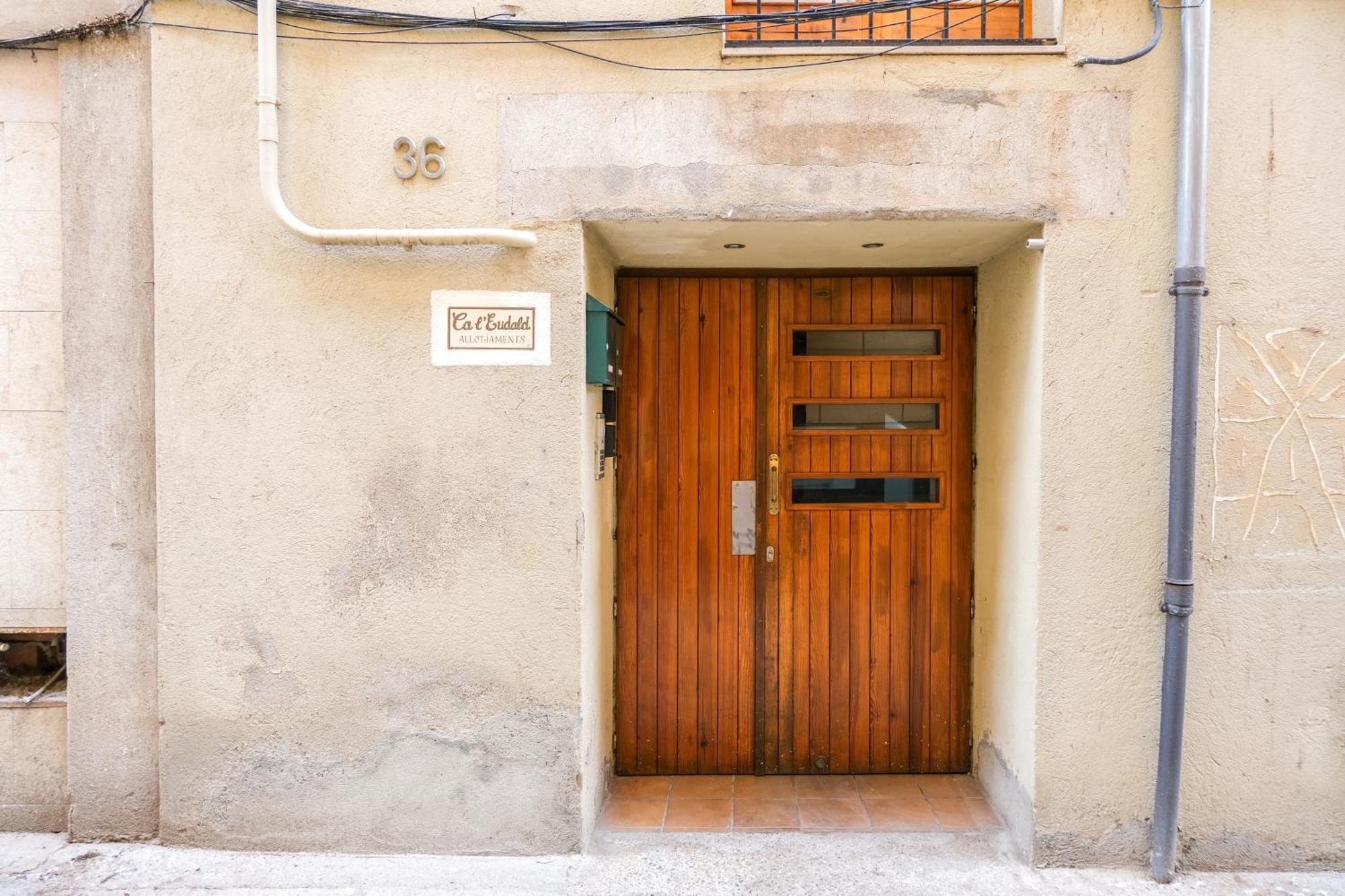 Apartament Ca Leudald 1 Descubre Besalu En Familia Zewnętrze zdjęcie